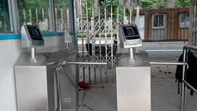 一卡通門禁系統(tǒng)報價、廠家與出入口機(jī)選購指南